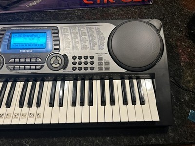 Casio CTK-651 Electronic Keyboard w/ Box – 61 Touch-Response Keys