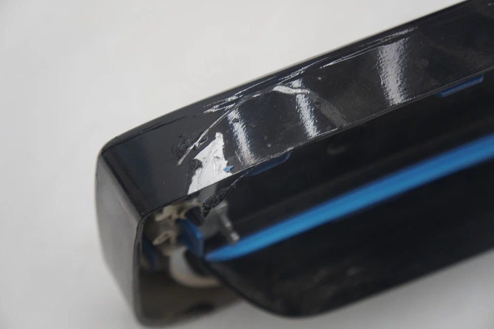 Panel de cubierta de moldura de rejilla superior parachoques delantero derecho 51137370634 BMW i8 14-20 *Nota Foto 3 de 4