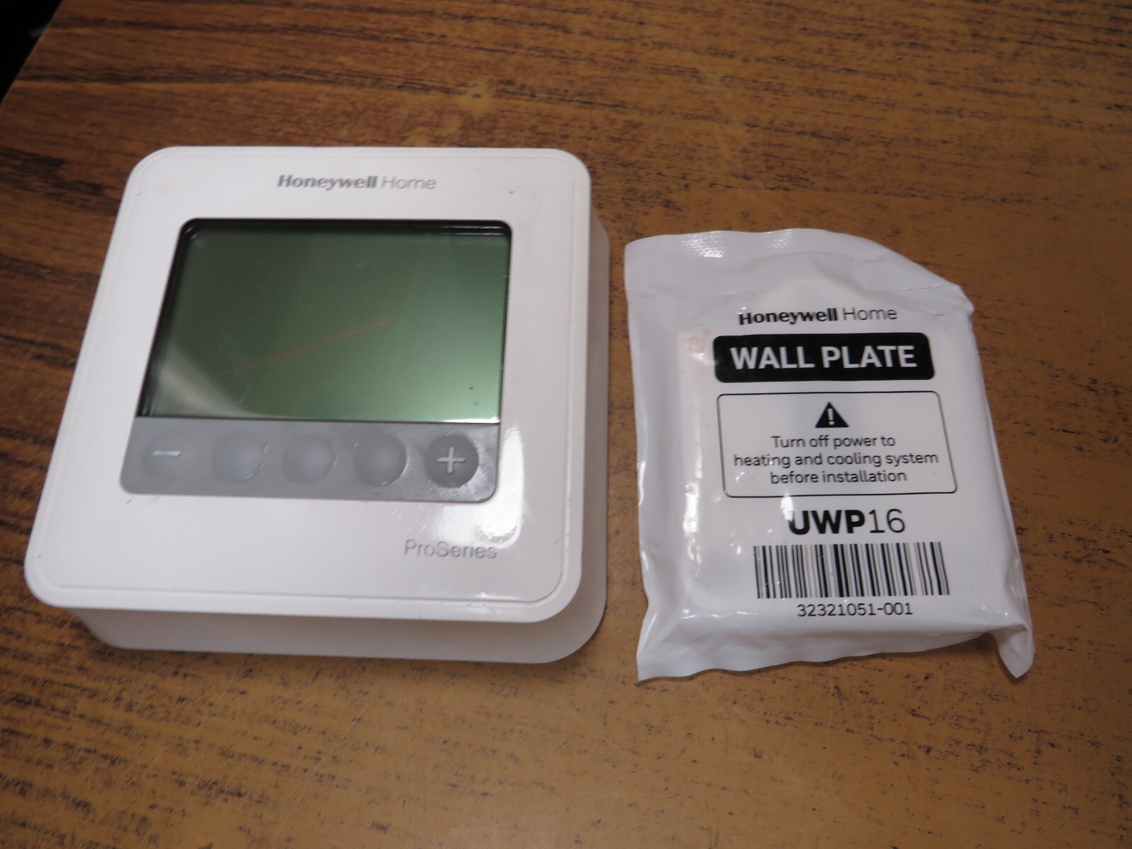 Honeywell Pro Series Programmable Thermostat TH4110U2005 EBay honeywell-pro-series-programmable-thermostat-th4110u2005-ebay