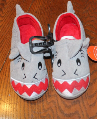 WONDER NATION SHARK SLIPPERS-SIZE 11-12-NWT