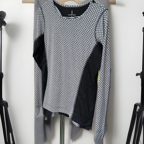 Land's End Women Shirt Long Sleeve Sm(4-6) Top Athletic Geometric Blk White Mesh - Picture 6 of 13