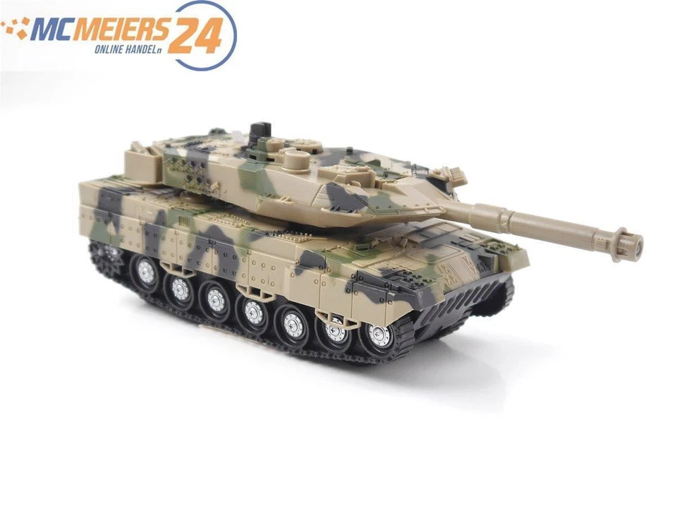 Van Manen Veenendaal 510025 Panzer Tank Friktionsantrieb Licht Sound beige 1:32