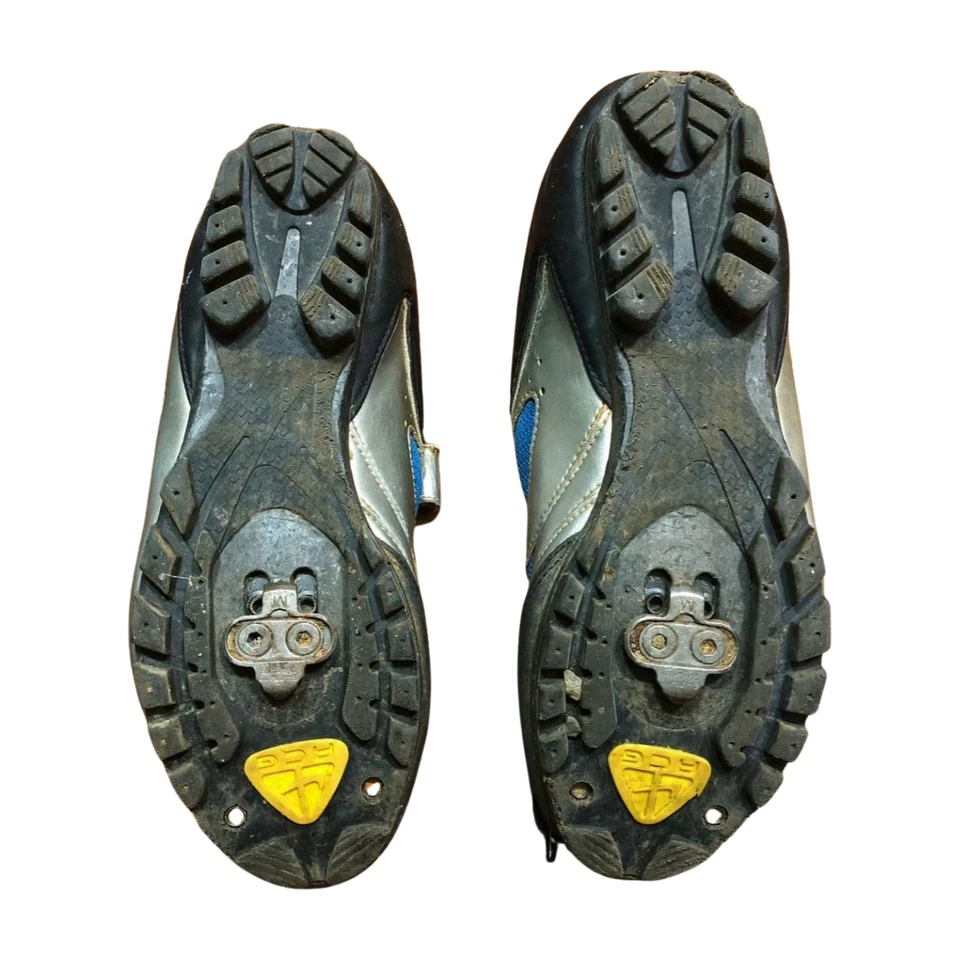 Nike ACG Para hombres Talla 8 Negro Azul Plata YVR III Ciclismo Montaña Zapatos Foto 4 de 4