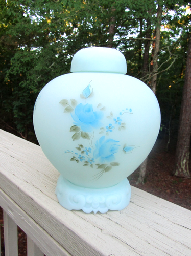 Fenton / Blue Satin Glass / GINGER JAR / Blue Roses / Stand / Excellent ...