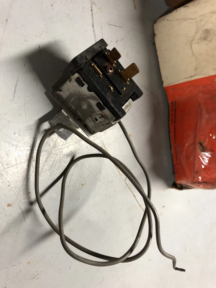 Nuevo de Lote Antiguo Ford 1967 Falcon Fairlane Aire Acondicionado Aire Acondicionado Termostato C7OA-19618-B GT 67 Foto 3 de 4