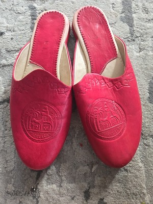 NEW WOMENS NATURAL LEATHER RED SLIPPERS SHOES SIZE US 8.5, EU 39