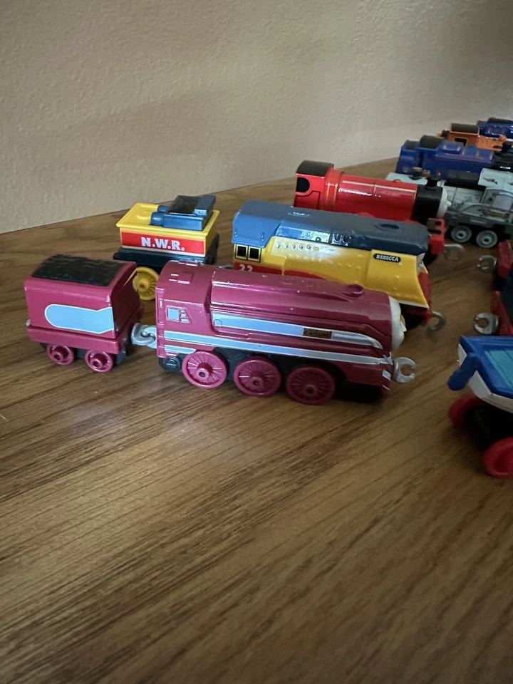 Lot Of 16 Thomas And Friends Take And Play Trains - Image 2 of 4