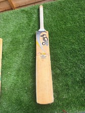 KOOKABURRA BLADE RISK SHORT HANDLE CRICKET BAT. 2lb 11oz. FREE POST