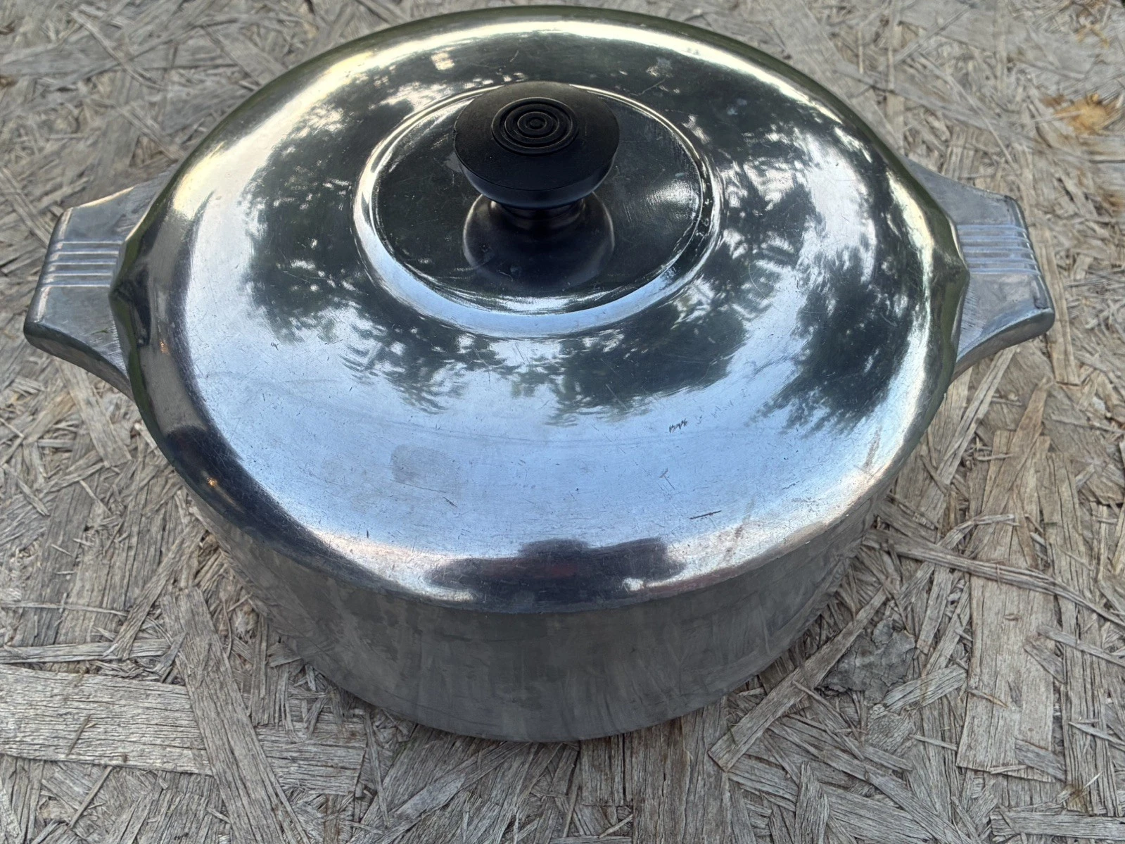 Vintage Wagner Magnalite 4248-P Round Dutch Oven Roaster with Lid. 5qt