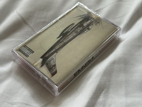 EMINEM Kamikaze Red Cassette Tape - 2018 *New Sealed* - Picture 6 of 6