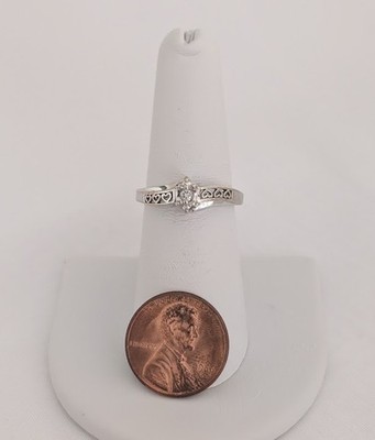 Diamant Herz Ring 10K Gold 2,6 Gramm Ladenpreis 899 $ Machen Sie mir ein Angebot!