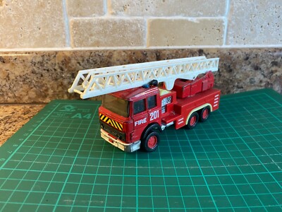 MATCHBOX SUPER KINGS MAGIRUS DEUTZ LEITER FEUERWEHR DRUCKGUSS 47