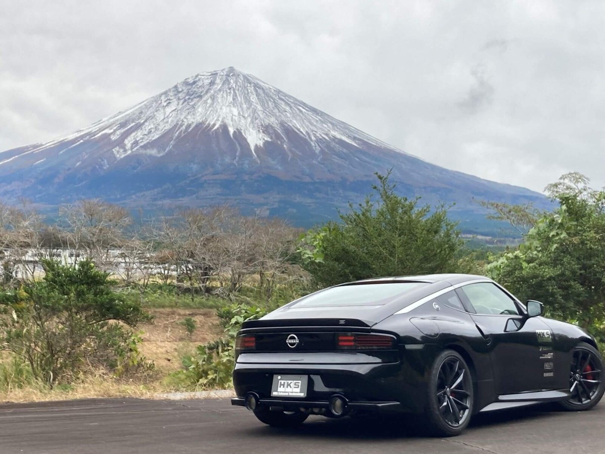 xmods スカイライン For 2023+ Nissan 400Z HKS Dual Muffler Titanium Tip Catback