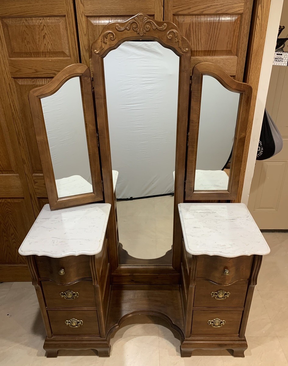 Vintage Broyhill Vanity Dresser | eBay