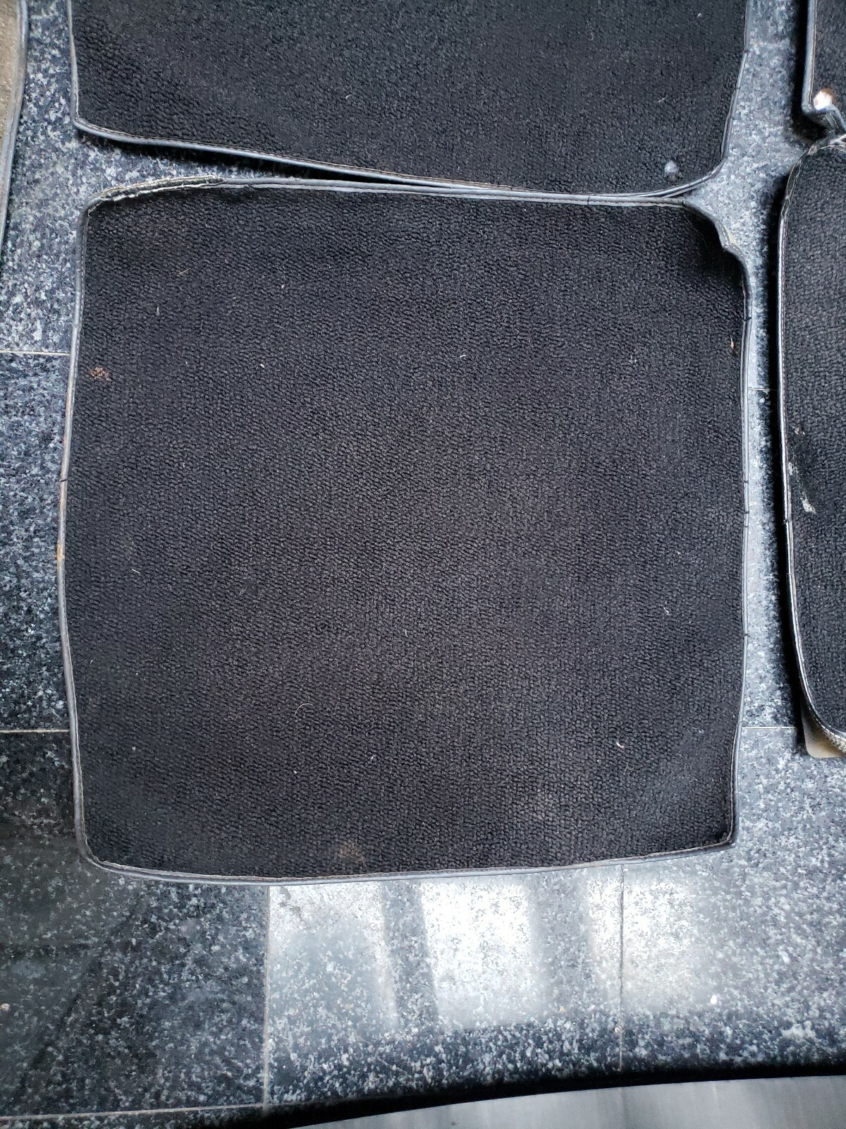 MERCEDES R107 450sl 350sl 280sl Black Carpet Floor Mat Set Original 72