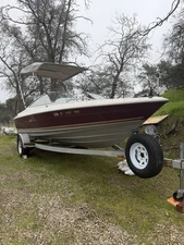 Maxum 2000SF Boat year1996, 5.7L V8 MerCruiser, Trailer Included, Clean Complete