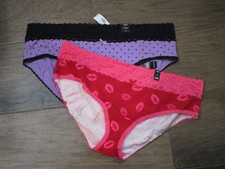 2 PAIRS TORRID LACE TRIM HIPSTER PURPLE DOT/RED LIPS PANTIES SIZE 3 3X/22-24 