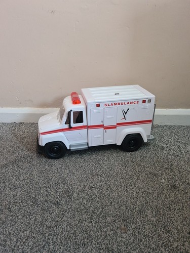 WWE Wrekkin Slambulance Veicolo Ambulanza Camion Wrestling Mattel 2