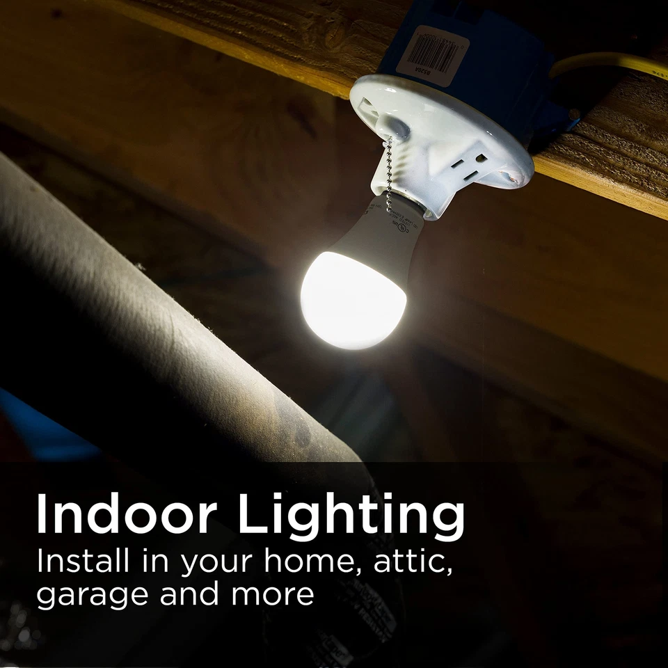 Enchufe de luz de porcelana UltraPro con toma de corriente y cadena de tracción Foto 3 de 4