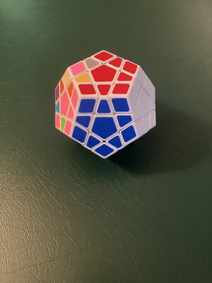 12 Sided QiYi Megaminx QiHeng Speed Cube Magic Twist 3D Puzzle Brain Teaser
