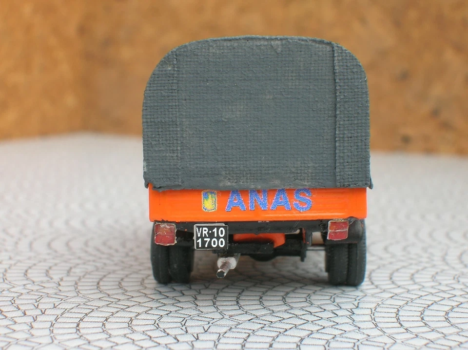  IV MODEL FACTORY 87/55 OM LEONCINO-LUPETTO ANAS CASSONATO CON TELO HO 1:87 - Immagine 2 di 3