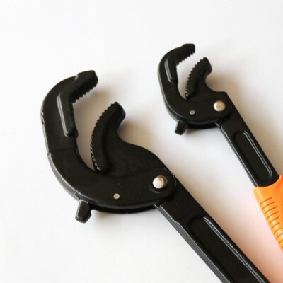 Self Adjusting Multi-function 2 Pcs Universal Wrench Set Power Grip Pipe Wrench