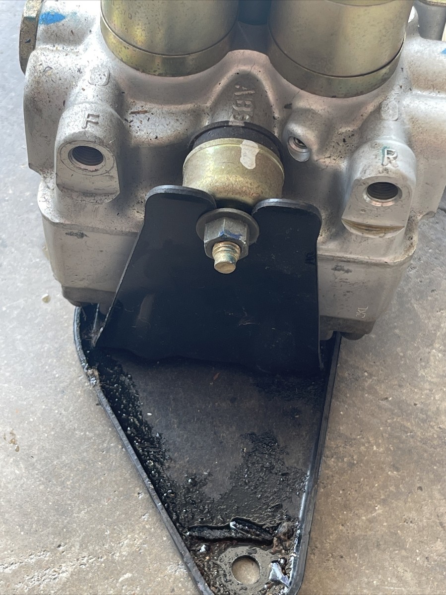 NISSAN Genuine Fairlady Z Z32 300ZX ABS Actuator Pump