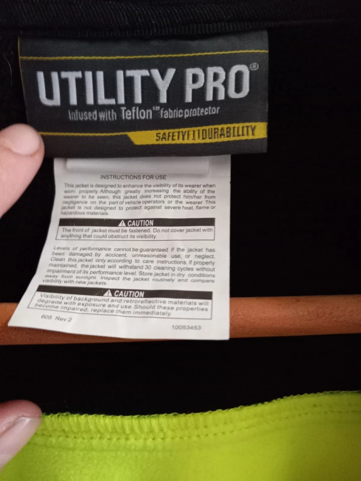 Utility Pro Safety Jacket Size 3x New With Tags, Some Markings/scuffs - Image 2 of 4