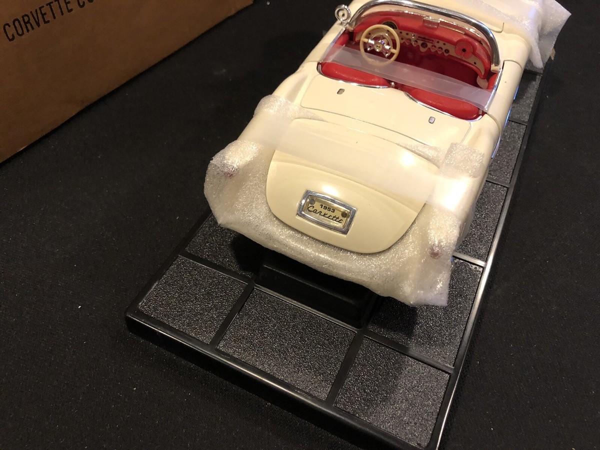 Staré autíčko CHEVROLET CORVETTE coupe racing MIRA SOLIDO +pův.obal