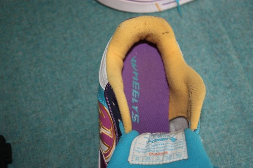Heelys UK Size 3 Suitable for Girls. In Very Good Condition. - Picture 5 of 9