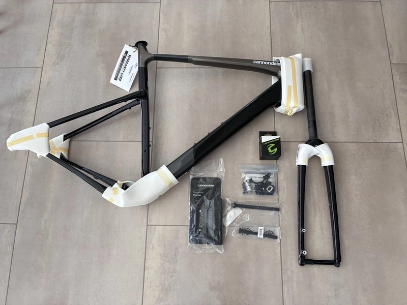 Cannondale Topstone Black Pearl Carbon Frame Brand New Size L