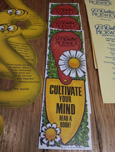 Bookmark Vintage 1977 Old B. Dalton Booksellers Vtg Paper Bookmarks - Foto 6 di 12