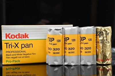 Kodak Tri-X Pan 120 & 220 4 ROLLS B&W Medium Format Film UNUSED SEALED