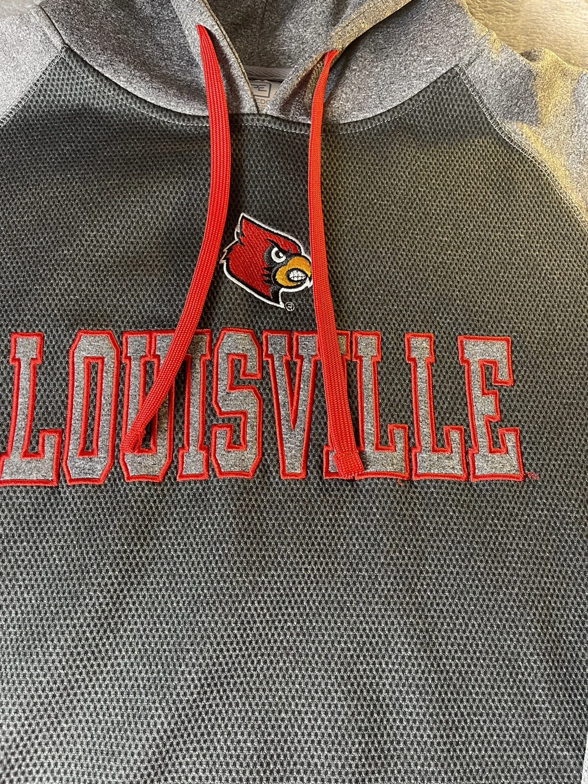 VETEMENTS Felpa con cappuccio uomo Louisville Cardinals ProEdge By Knights Apparel grigio rosso XL USATA IN OTTIME CONDIZIONI