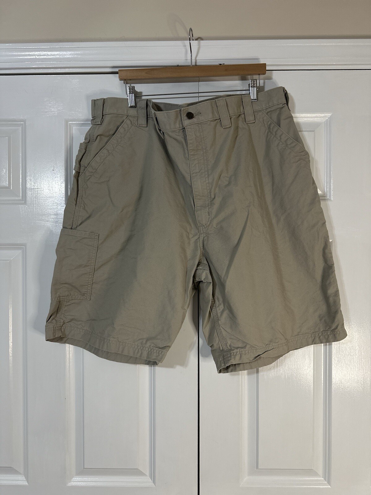 Men’s Carhartt Big And Tall Loose Fit Utility Shorts size 46 waist light khaki thumbnail 2