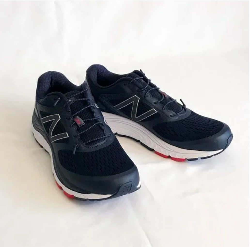 New Balance Men's Running Shoe 840v4 9.5 Med. Original Retail $125.00