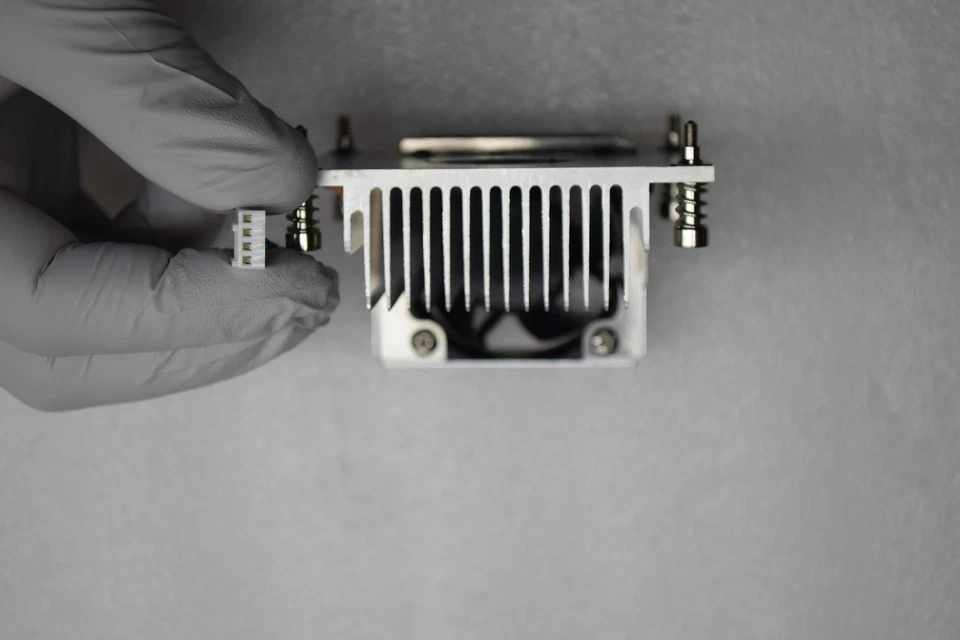 TGCS AFB0512VHD-F00 50mm x 20mm Server Fan W/ Heatsink 3AC00502800 - Image 2 of 3