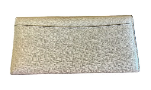 NUOVO Coach Portafoglio Beige Pelle Pieghevole Bottone Marrone Interno 8" x 4" x 1" DN - Foto 4 di 8
