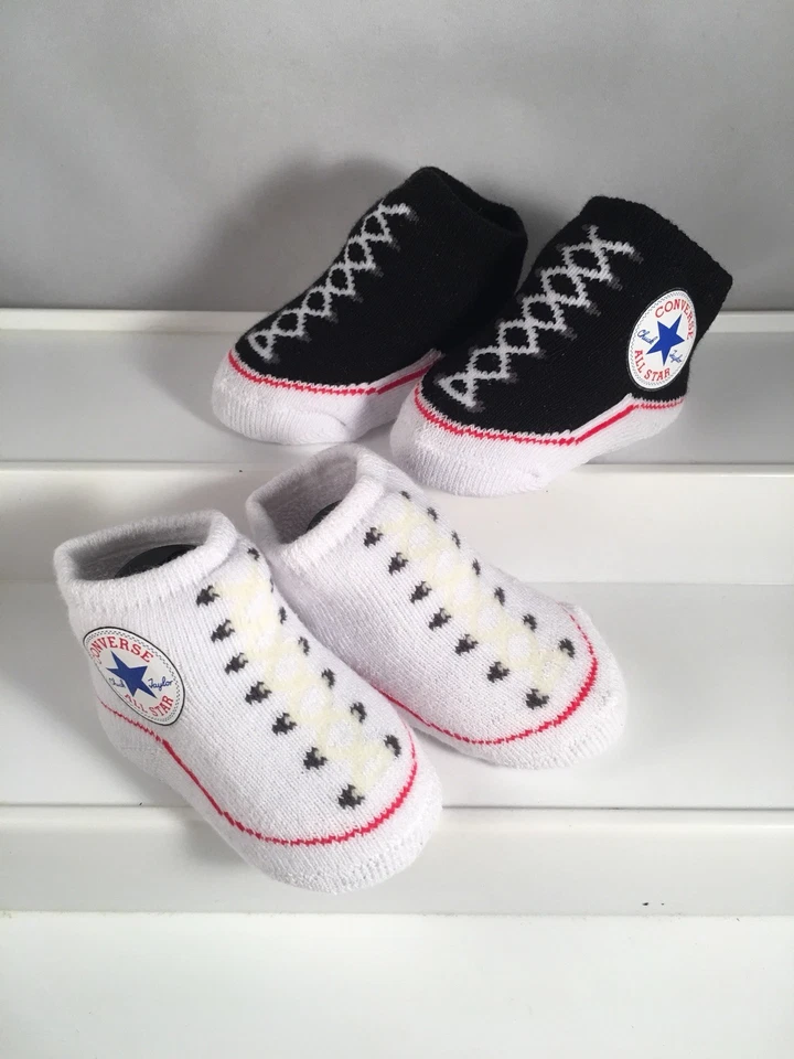 2 Pares Converse Chuck Taylor 0-6 Meses Bebé Botines Infantil Negro Blanco Regalo B4 Foto 3 de 4