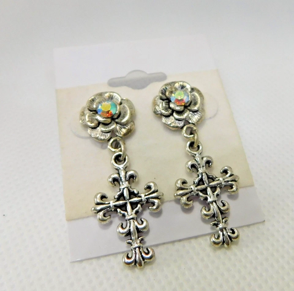 Elegante cruz de filigrana, A.B. Pendientes Cristal, Cristianos, Cualquier Ocasión, Regalo Foto 2 de 4