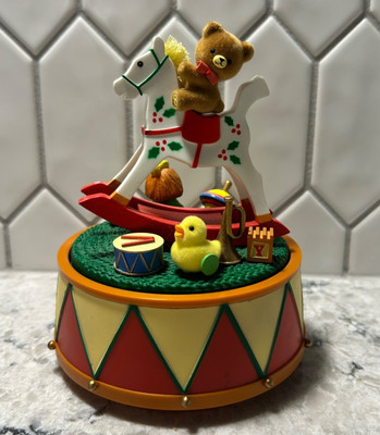 Vintage 1981 Enesco Rock-A-Bye Christmas Music Box The First Noel Bear ...