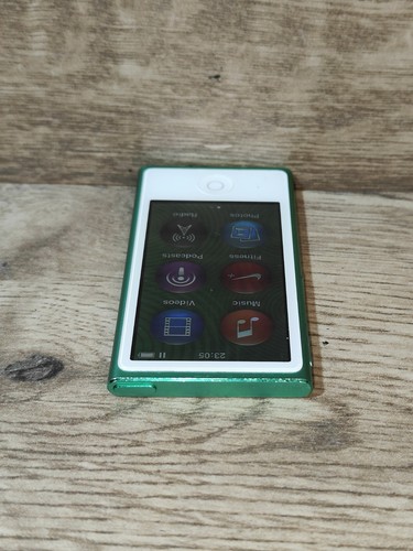 Apple iPod nano 16GB 7th generation GREEN - Good Condition A1446 - MD478QB - Picture 3 of 10