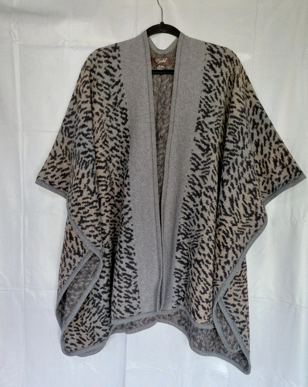 Eyeful Wool Blend Animal Print Wearable Blanket Shawl Wrap Poncho Winter Warm