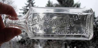 Nice RICHEY THE DRUGGIST LATROBE PA. ANTIQUE MEDICINE BOTTLE IN MINT SHAPE