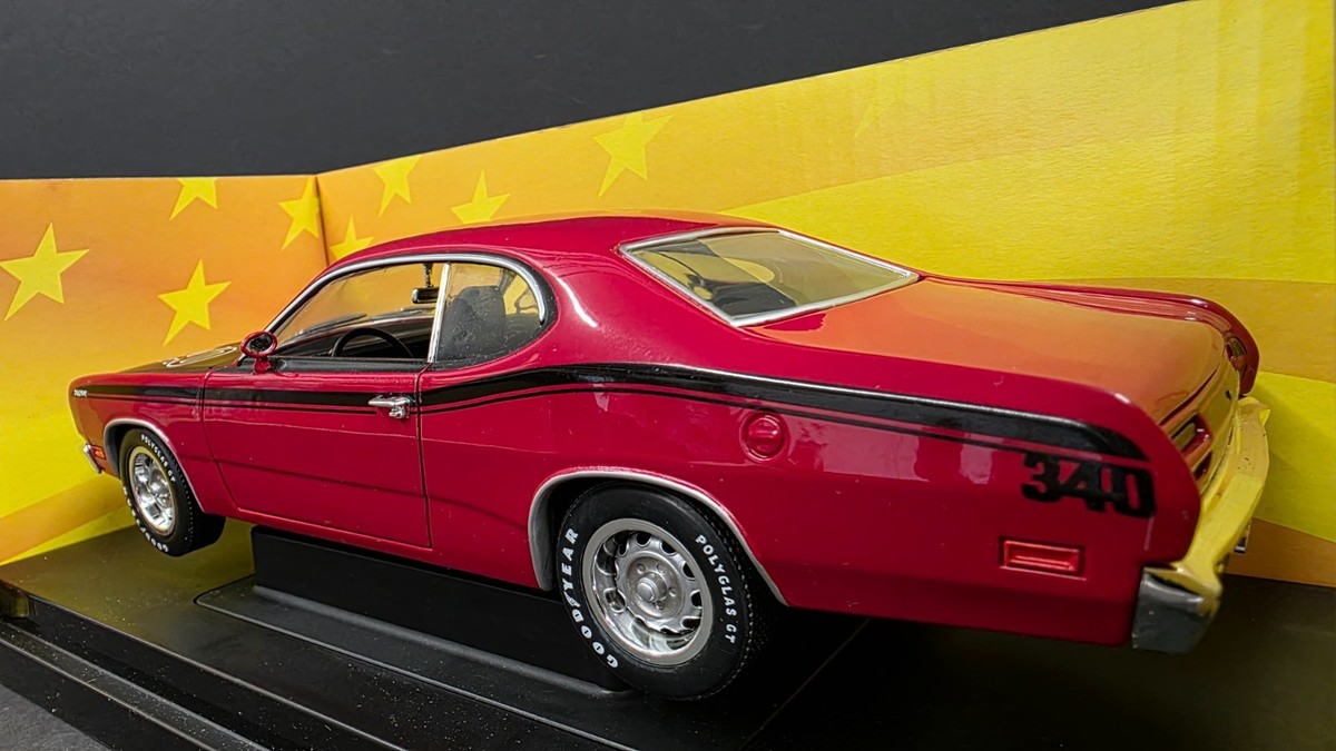 ミニカー AMERICAN MUSCLE 1971 PLYMOUTH DUSTER 340 ERTL AMERICAN MUSCLE 1971 PLYMOUTH DUSTER 340 1:18 BLACK
