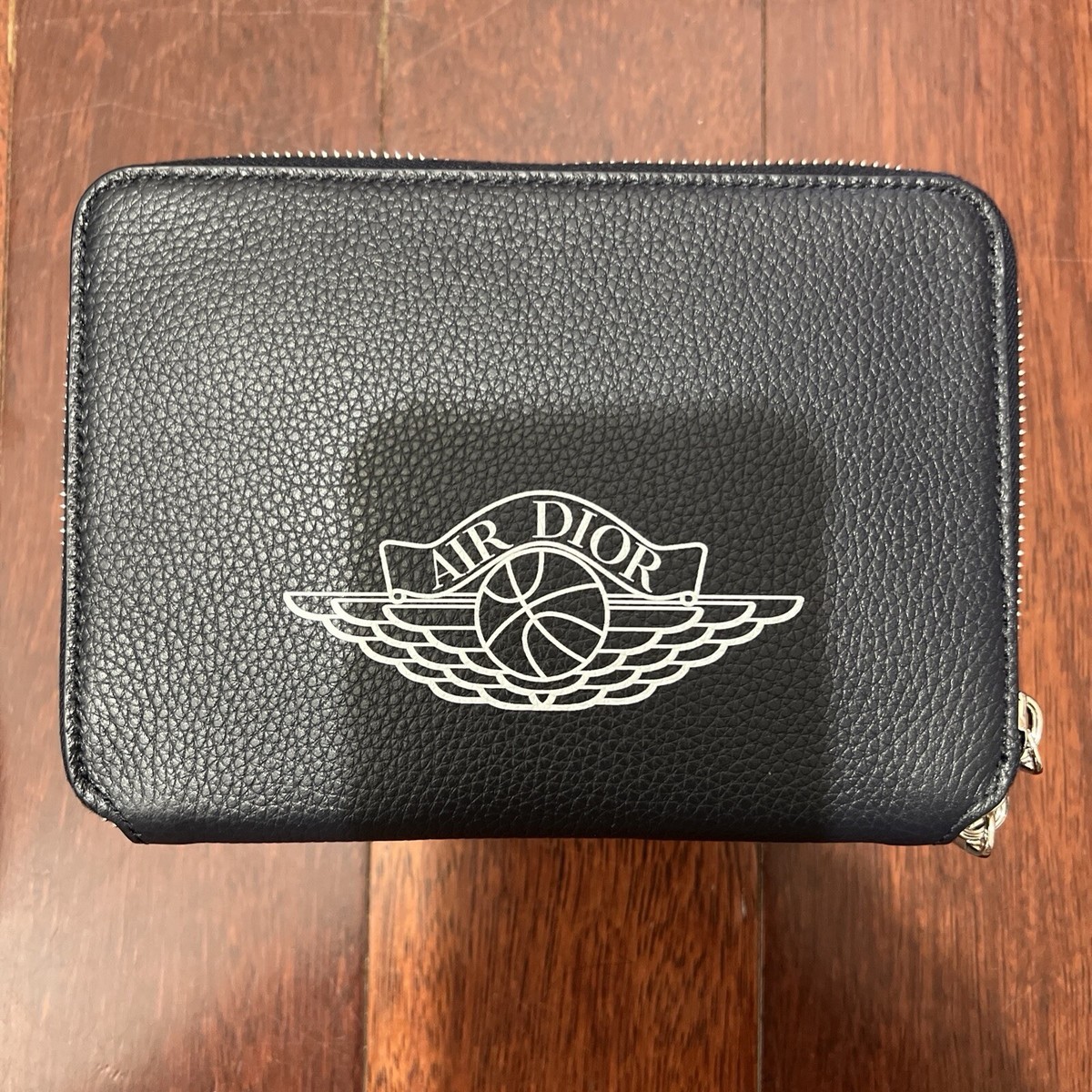 幻の新品★Dior x Jordan Wings Messenger Bag Navy Dior x Air Jordan Wings Messenger Bag Navy Blue Zipped