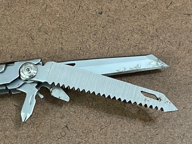 Equipamento de caça descontinuado GERBER Flik multi-ferramenta, pesca aço inoxidável - Imagem 3 de 4