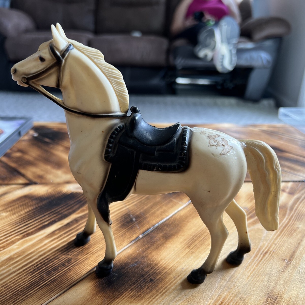 Vintage 50s 60s Hard Plastics White Toy Horse w/ Black Saddle 7.5