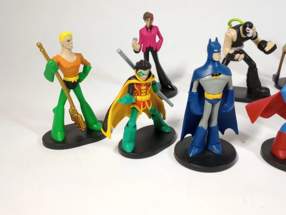 Funko DC Hero World Lote de 11 Figuras de Vinilo Estatuillas - Héroes y Villanos Foto 2 de 4