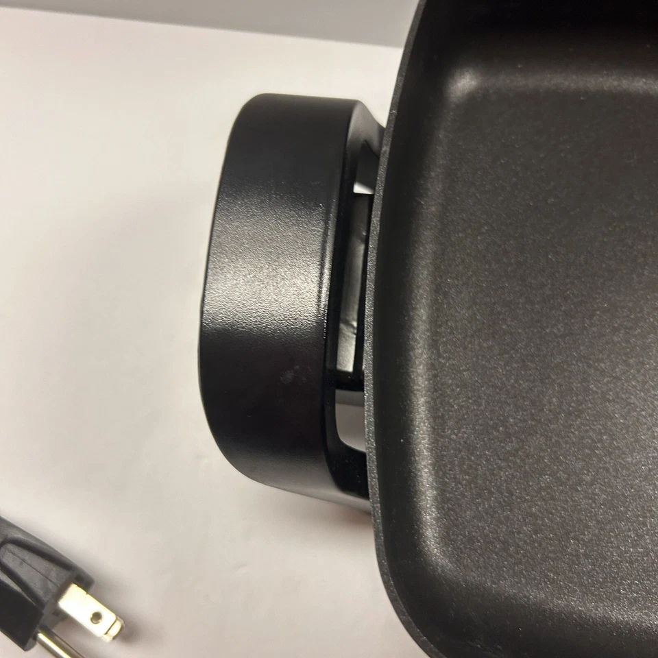 Электрическая сковорода Nesco ES-08 с крышкой 8 дюймов 800 Вт черная антипригарная проверена вручную - Изображение 4 из 4